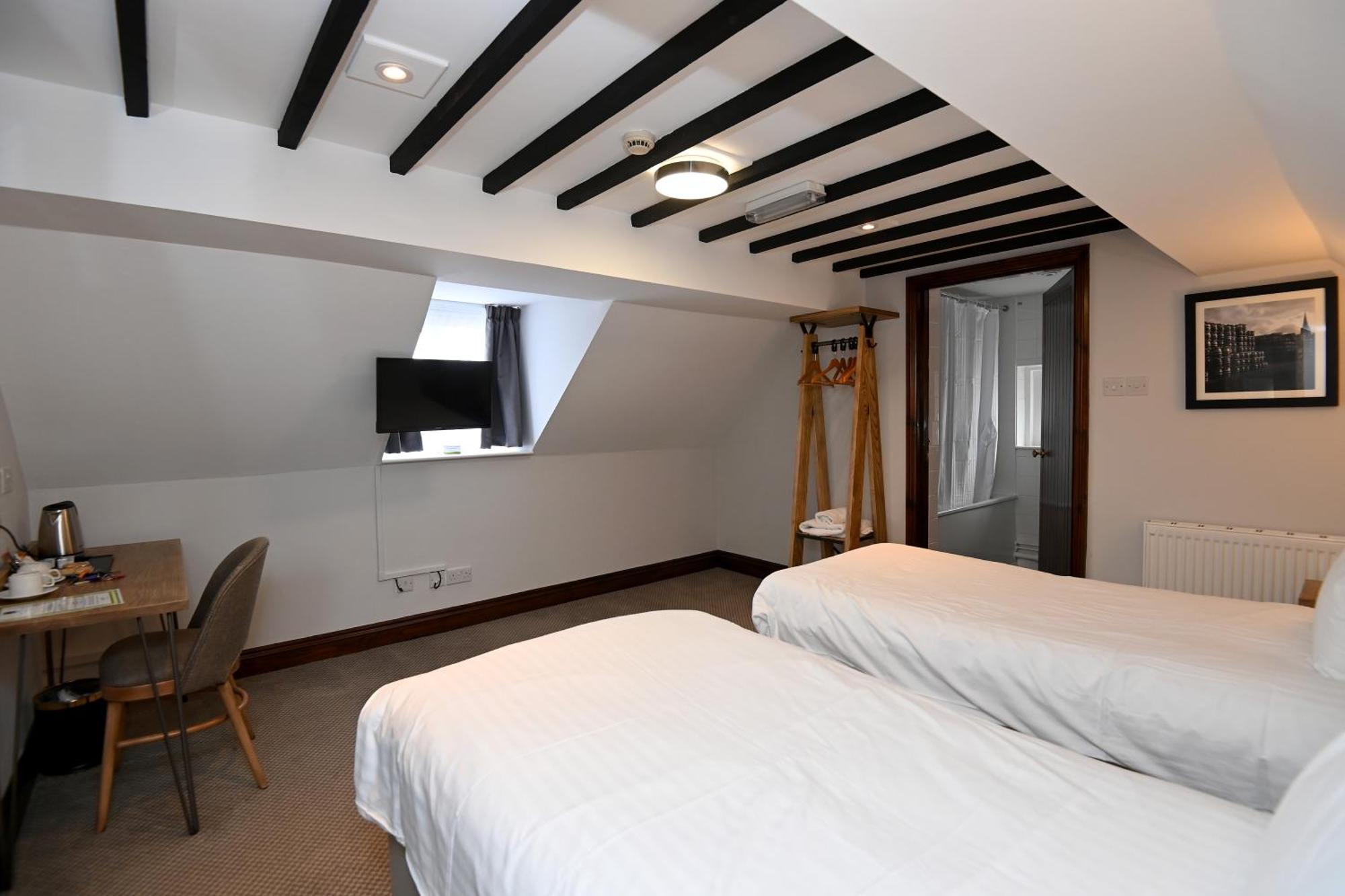 Swan, Thatcham By Marston'S Inns Exterior photo