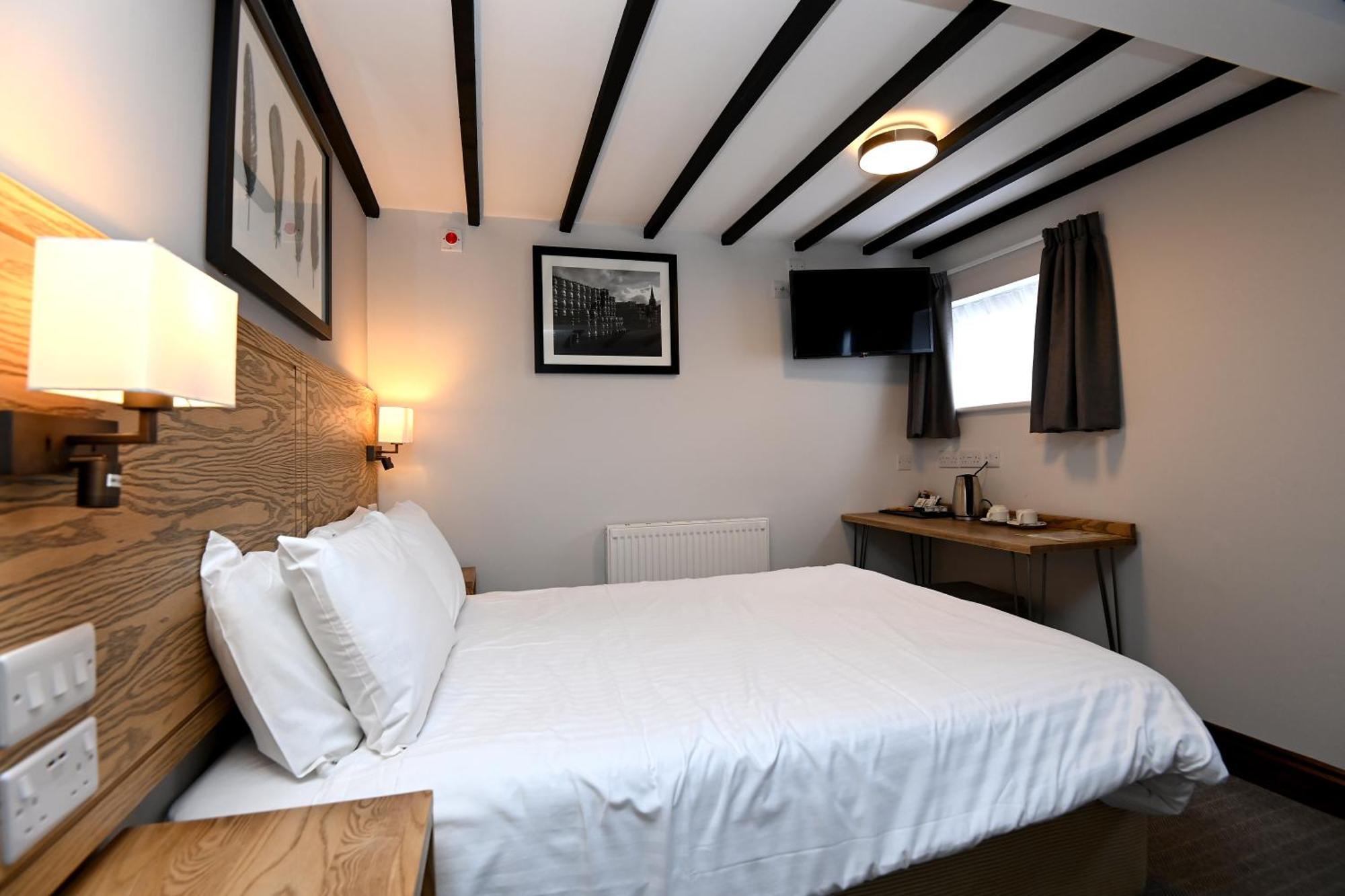 Swan, Thatcham By Marston'S Inns Exterior photo